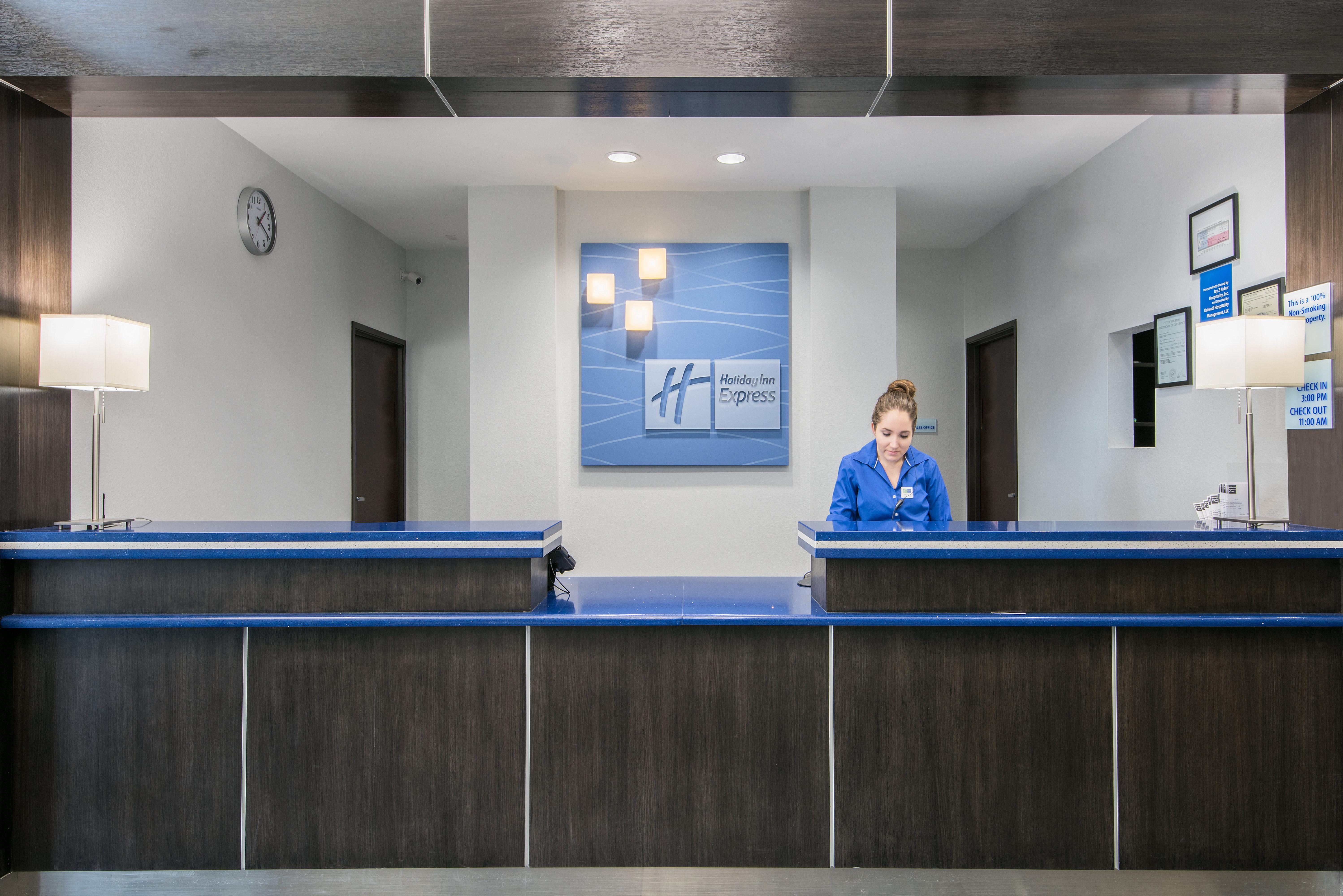 Holiday Inn Express And Suites Houston North - Iah Area By Ihg Екстер'єр фото
