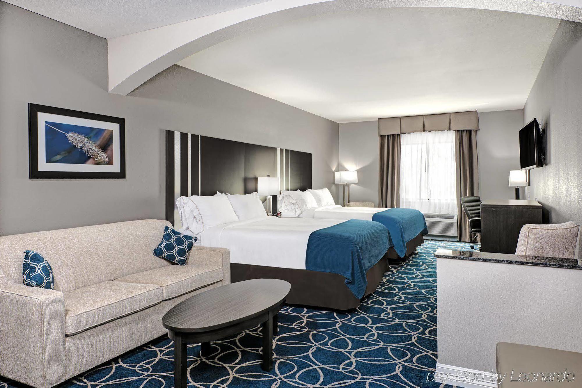 Holiday Inn Express And Suites Houston North - Iah Area By Ihg Екстер'єр фото