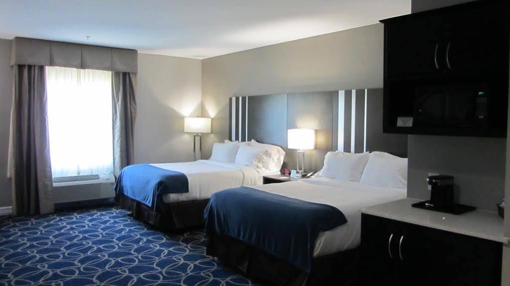 Holiday Inn Express And Suites Houston North - Iah Area By Ihg Екстер'єр фото